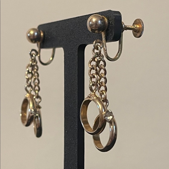1950’s Alice Jewelry Co. Gold Plated Wedding Ring Screw-back Earrings - Picture 5 of 6